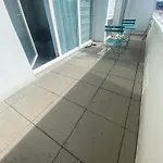 F1 hyper centre avec garage, terrasse 8 m2, lumineux, WIFI