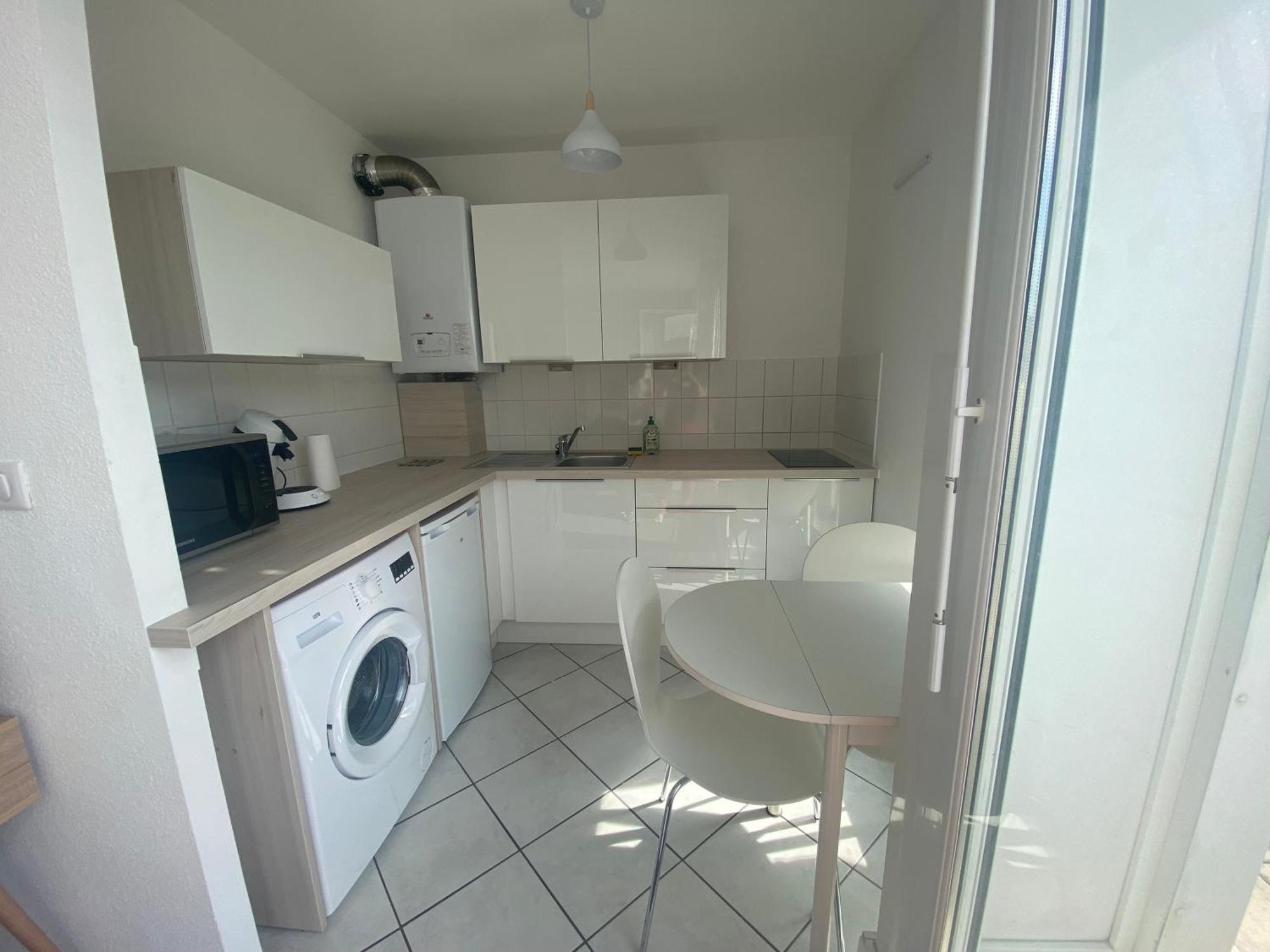 F1 Hyper Centre Avec Garage, Terrasse 8 M2, Lumineux, Wifi Appartement